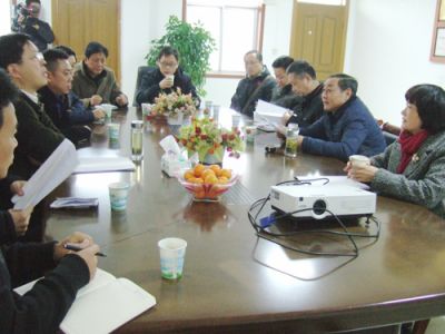 安慶市政協(xié)副主席戴德民、市政府副秘書(shū)長(zhǎng)葉玲霞帶隊(duì)調(diào)研金泉科技